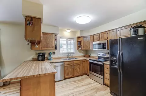 Kitchen - 5560 Cable Rd, Cable, OH 43009 photo 3 of 6