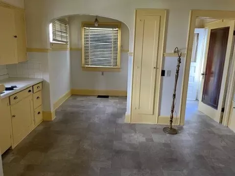 100 W Roseland Ave, Springfield, OH 45503 photo 3
