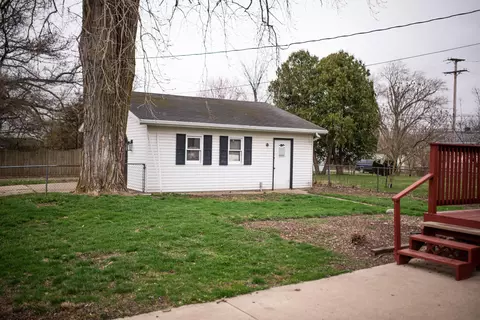 Exterior - 429 S Clairmont Ave, Springfield, OH 45505 photo 13 of 16
