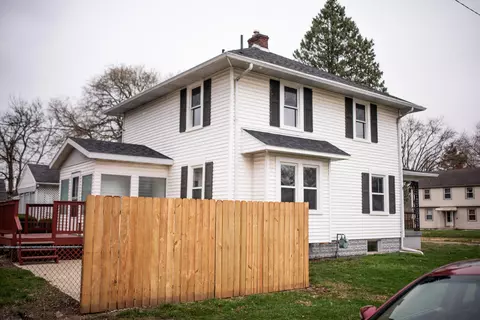 Exterior - 429 S Clairmont Ave, Springfield, OH 45505 photo 8 of 16