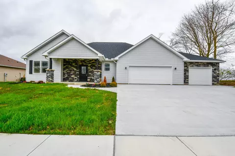 520 Cherry St, Fletcher, OH 45326