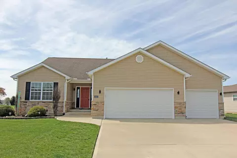 2313 White Tail Ln, Piqua, OH 45356