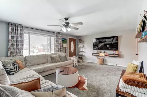 Living - 1620 Northgate Rd, Springfield, OH 45504 photo 3 of 5