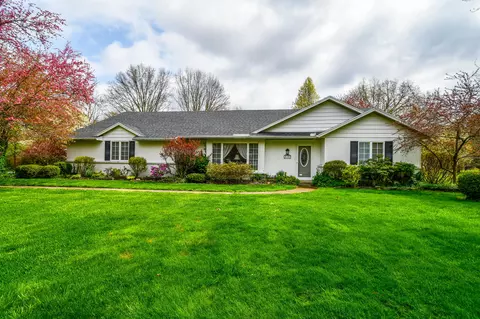 2133 Merrimont Dr, Troy, OH 45373