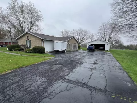 4650 Plateau Dr, Springfield, OH 45502 photo 2