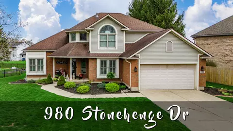 980 Stonehenge Dr, Tipp City, OH 45371
