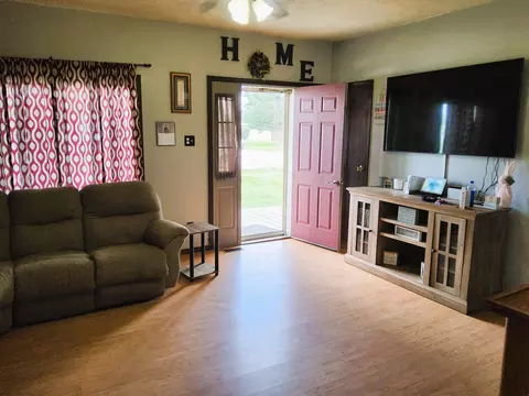 Living - 109 Pershing St, Celina, OH 45822 photo 3 of 4