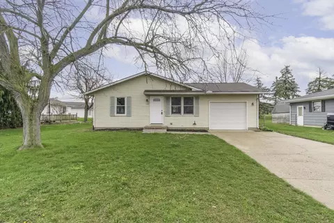 108 North St, Botkins, OH 45306