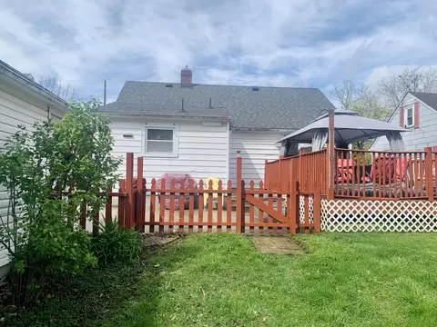 Exterior - 315 Roosevelt Dr, Springfield, OH 45503 photo 7 of 9