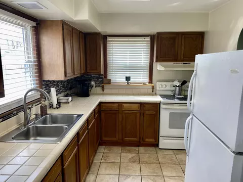 Kitchen - 315 Roosevelt Dr, Springfield, OH 45503 photo 1 of 3