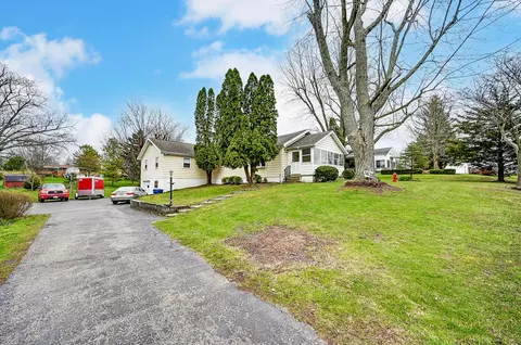 Exterior - 1628 Uplands Dr, Springfield, OH 45506 photo 3 of 19