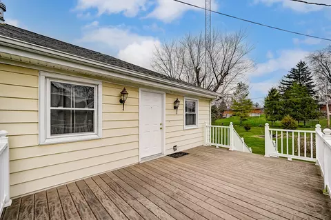 Exterior - 1628 Uplands Dr, Springfield, OH 45506 photo 17 of 19