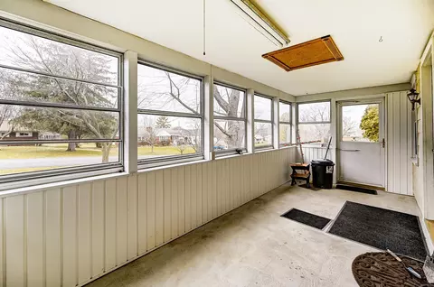 Exterior - 1628 Uplands Dr, Springfield, OH 45506 photo 6 of 19
