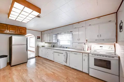 Kitchen - 1628 Uplands Dr, Springfield, OH 45506 photo 1 of 4