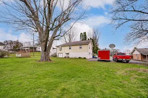 Exterior - 1628 Uplands Dr, Springfield, OH 45506 photo 13 of 19
