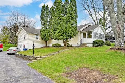 Exterior - 1628 Uplands Dr, Springfield, OH 45506 photo 4 of 19