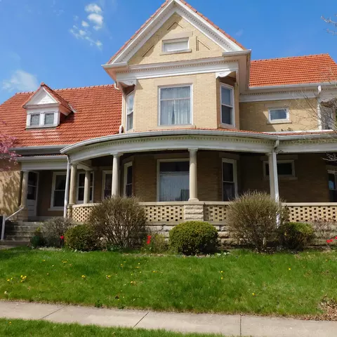 301 W Main St, Anna, OH 45302