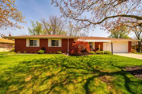 6418 Oakhurst Pl, Dayton, OH 45414