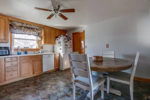 Dining - 5019 Taywell Dr, Springfield, OH 45503 photo 1 of 2