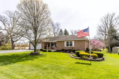 6655 Woodbriar Ln, Greenville, OH 45331