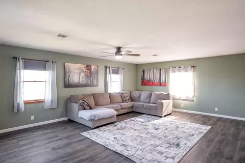 Living - 35 W Hunter Dr, Enon, OH 45323 photo 4 of 5