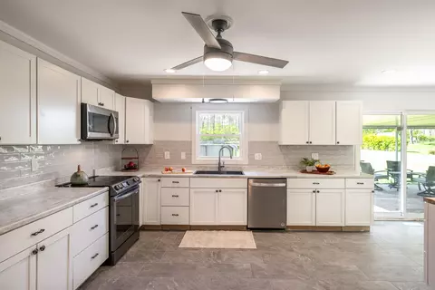Kitchen - 35 W Hunter Dr, Enon, OH 45323 photo 1 of 5