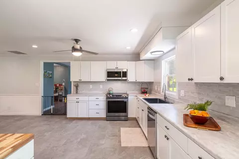 Kitchen - 35 W Hunter Dr, Enon, OH 45323 photo 5 of 5