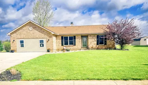 814 E Pike St, Jackson Center, OH 45334