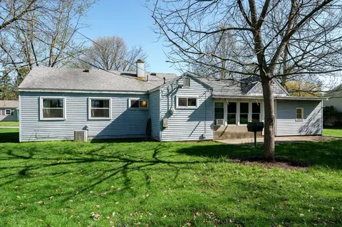 Exterior - 1611 Memorial Dr, Springfield, OH 45505 photo 12 of 14