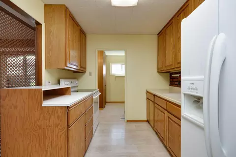 Kitchen - 1611 Memorial Dr, Springfield, OH 45505 photo 1 of 7