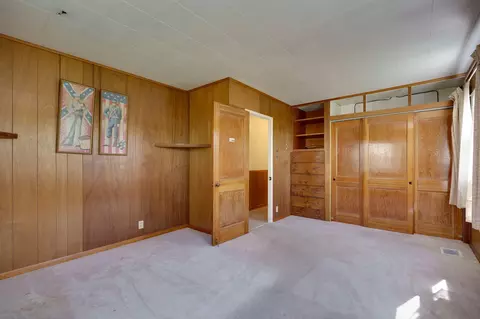 Bedroom - 1611 Memorial Dr, Springfield, OH 45505 photo 3 of 6