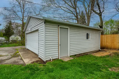 Exterior - 1030 Jasper St, Springfield, OH 45503 photo 7 of 14