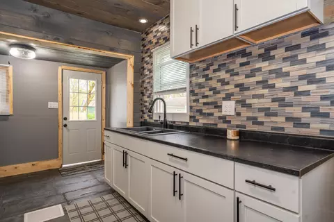 Kitchen - 1030 Jasper St, Springfield, OH 45503 photo 4 of 6