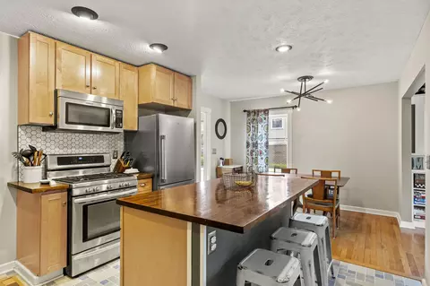 Kitchen - 515 Dover Rd, Springfield, OH 45504 photo 2 of 2
