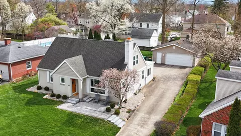 Exterior - 515 Dover Rd, Springfield, OH 45504 photo 2 of 5