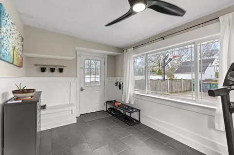 Living - 515 Dover Rd, Springfield, OH 45504 photo 4 of 4