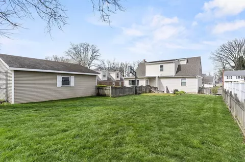 Exterior - 515 Dover Rd, Springfield, OH 45504 photo 5 of 5
