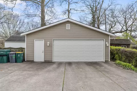 Exterior - 515 Dover Rd, Springfield, OH 45504 photo 4 of 5