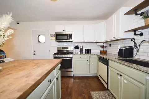 Kitchen - 2141 Gerald Dr, Springfield, OH 45505 photo 7 of 9