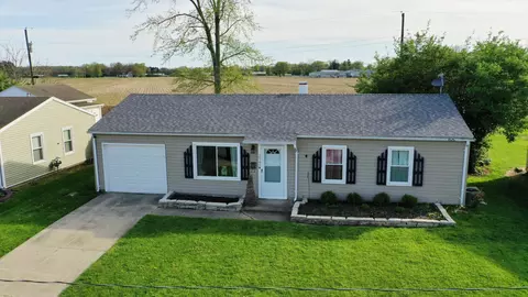 Exterior - 2141 Gerald Dr, Springfield, OH 45505 photo 2 of 10