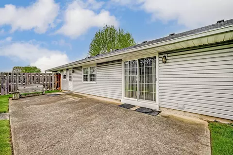 Exterior - 2031 Halifax Ct, Springfield, OH 45503 photo 5 of 11