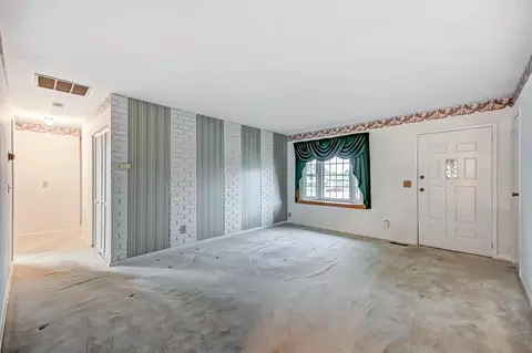 Bedroom - 2031 Halifax Ct, Springfield, OH 45503 photo 1 of 5
