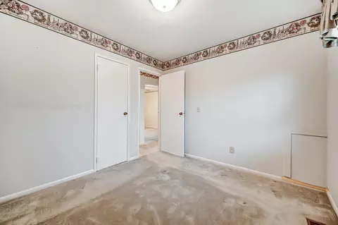 Bedroom - 2031 Halifax Ct, Springfield, OH 45503 photo 3 of 5