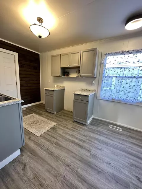 Kitchen - 1116 Heard Ave, Springfield, OH 45506 photo 6 of 7