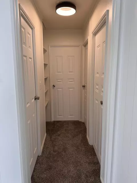 Entry Way - 1116 Heard Ave, Springfield, OH 45506 photo 2 of 3
