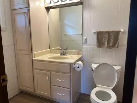 Bath - 751 Susan Dr, Van Wert, OH 45891 photo 3 of 4