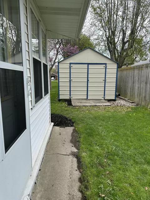 Exterior - 751 Susan Dr, Van Wert, OH 45891 photo 3 of 11