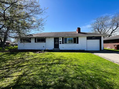 2907 Lakewood Ave, Lima, OH 45805