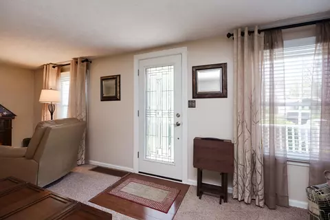 Entry Way - 610 Lawnview Ave, Springfield, OH 45505 photo 1 of 1