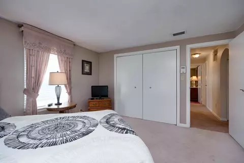 Bedroom - 610 Lawnview Ave, Springfield, OH 45505 photo 3 of 5